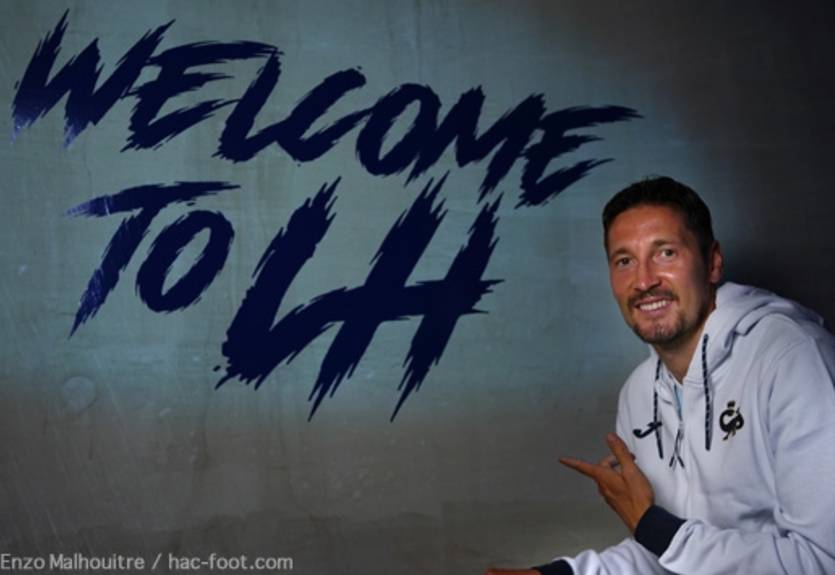 Дебютант чемпіонату Франції підписав російського футболіста Дебютант чемпіонату Франції підписав російського футболіста