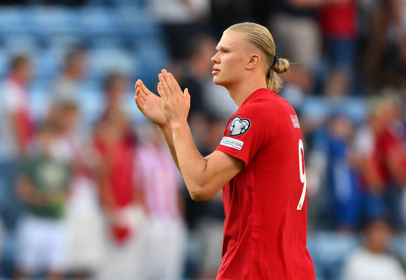 Фанаты обеспокоены проклятьем: Холанд засветился в одной компании с Кардашьян