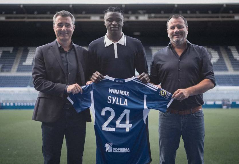 Страсбур Соболя побив свій трансферний рекорд заради івуарійського центрбека