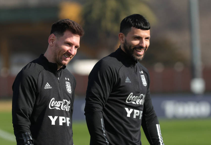 "Чекай мене на барбекю": Мессі заздалегідь повідомив Агуеро про переїзд до МЛС