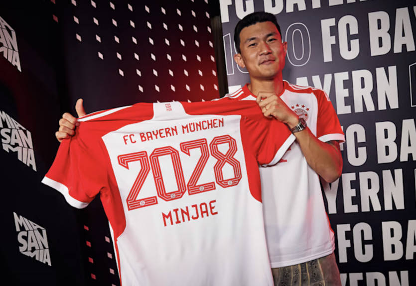 Баварія оголосила про підписання захисника Наполі Баварія оголосила про підписання захисника Наполі