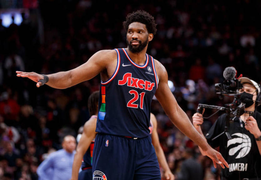 "Здесь или в другом месте": Эмбиид намекнул на возможный уход из Филадельфии