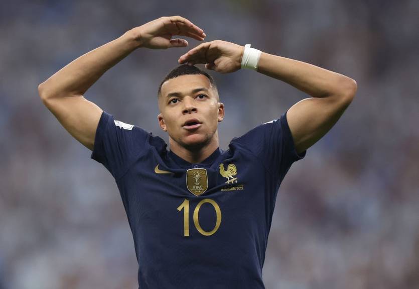 ПСЖ может предложить Мбаппе долгосрочный и очень щедрый контракт