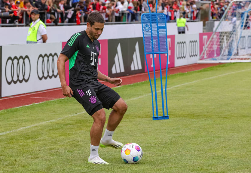 Новичок Баварии пропустит турне по Азии из-за тяжелой травмы