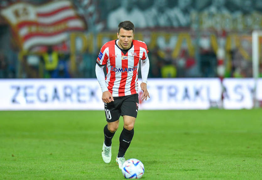 Коноплянка прилетів до Румунії для підписання контракту з новим клубом