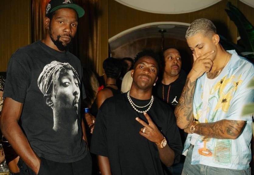 Звезда Реала побывала на вечеринке у игроков НБА по случаю Дня рождения экс-игрока Лейкерс