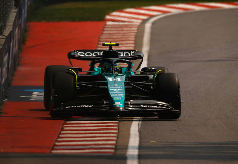 В Астон Мартін визнали, що пішли неправильним шляхом розвитку боліда