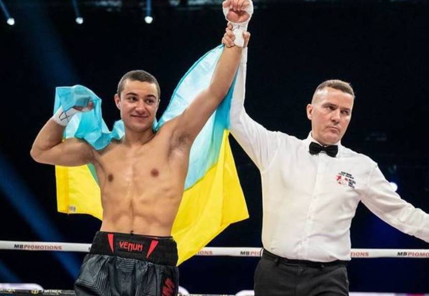 Украинец Харцыз проведет бой с поляком в андеркарде поединка Усик - Дюбуа