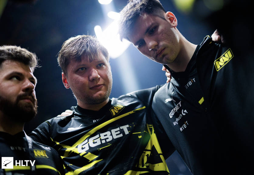 NaVi в упорной борьбе одолели FaZe