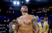 Усик признался, что не будет стремиться нокаутировать Дюбуа