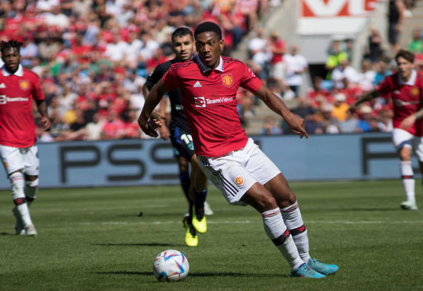 Форвард МЮ вернулся к тренировкам перед стартом АПЛ