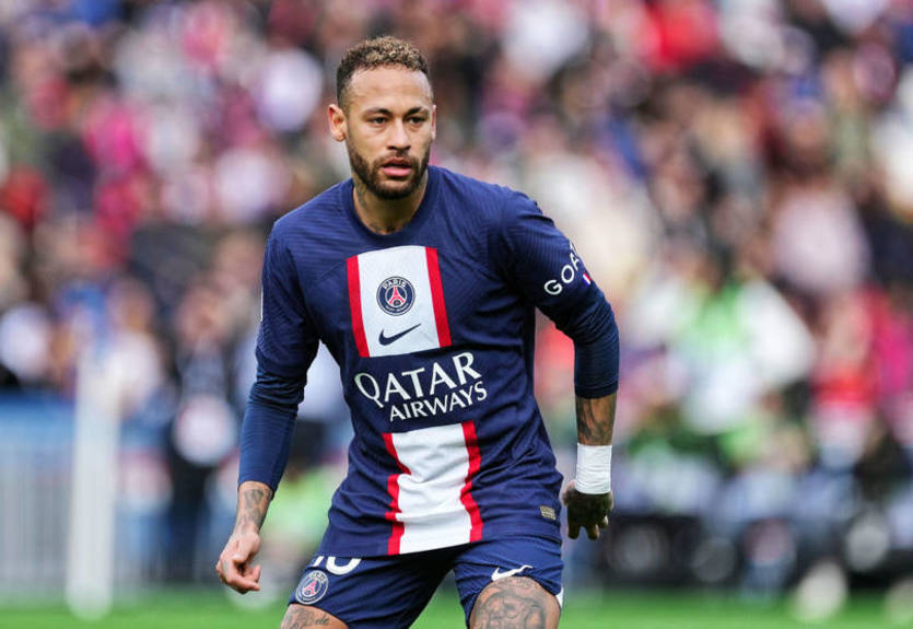 Хаві все ще виступає проти переходу Неймара до Барселони