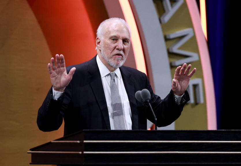 Попович, Новицки и другие легенды были введены в Зал славы баскетбола