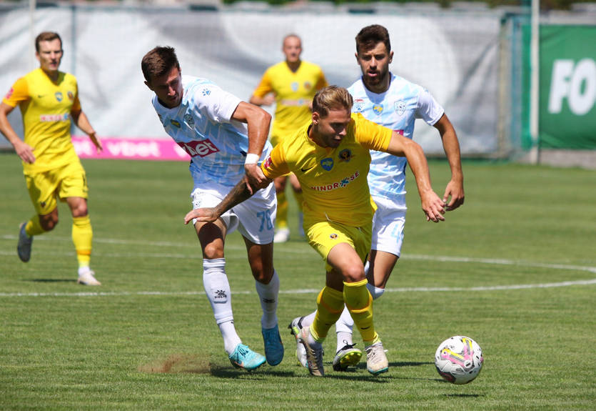 Минай и Днепр-1 не определили победителя, забив по разу на последних минутах Минай и Днепр-1 не определили победителя, забив по разу на последних минутах