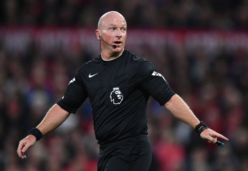 Судді, які не поставили пенальті у ворота МЮ, пропустять другий тур