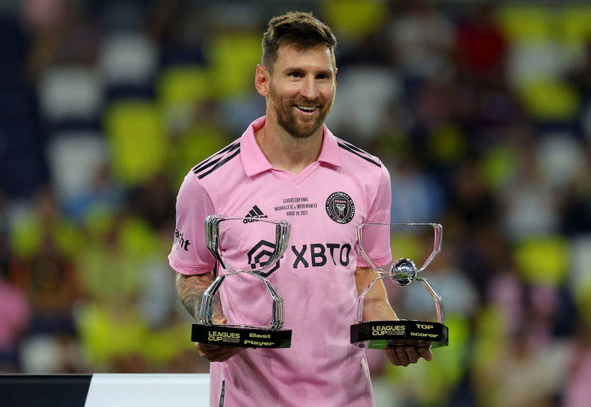 Месси стал самыми титулованным футболистом в истории