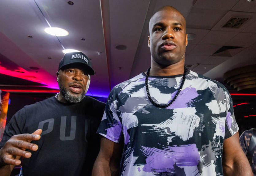 "Вивести із зони комфорту та зламати": Тренер Дюбуа розкрив амбітний план на бій з Усиком