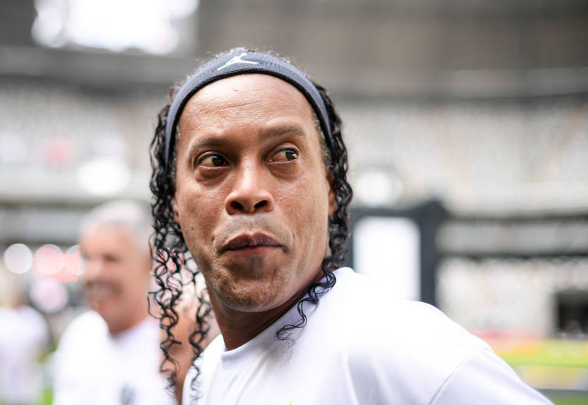 Опять на те же грабли: Роналдиньо может оказаться в тюрьме