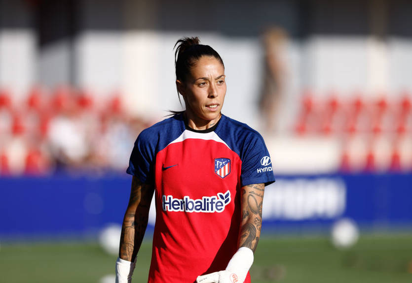 Вратарь Атлетико - о Рубиалесе: Не видела, чтобы он целовал в губы Рамоса или Карвахаля