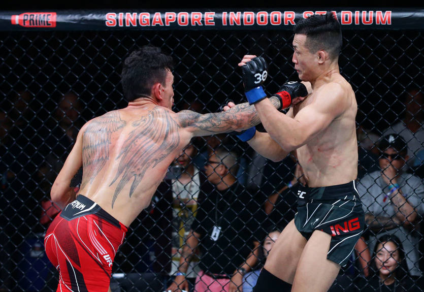 Холловей нокаутував Корейського Зомбі