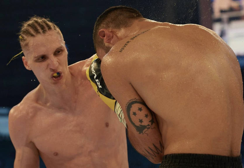 Лапин - Шварц: лучшие моменты боя - видео