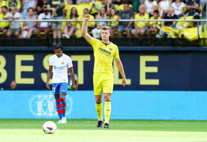 Очередной скандал: VAR ошибочно засчитал гол в ворота Барселоны