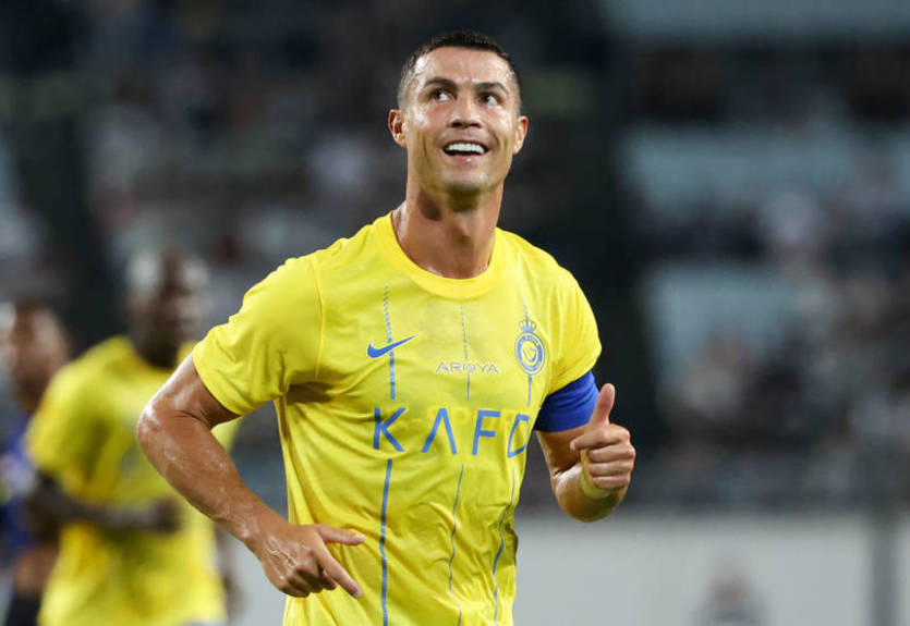 Американский блогер пришел на матч Месси с табличкой "Роналду лучше"