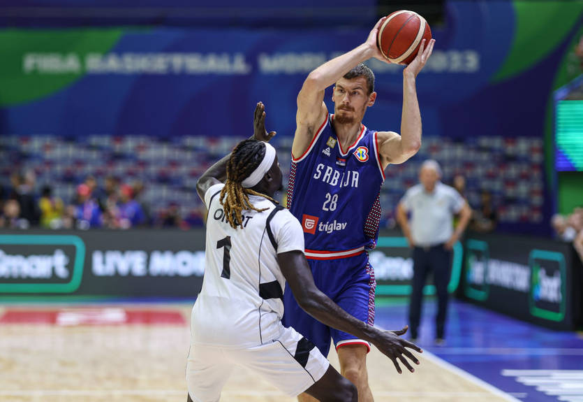 Гравець збірної Сербії втратив нирку через удар суперника під час ЧС-2023