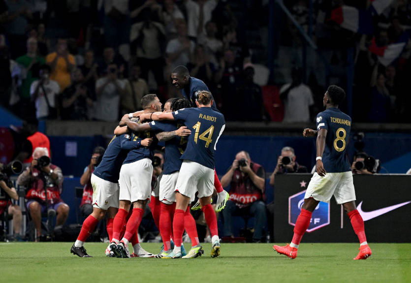 Франция легко обыграла Ирландию и практически гарантировала себе место на ЧЕ-2024