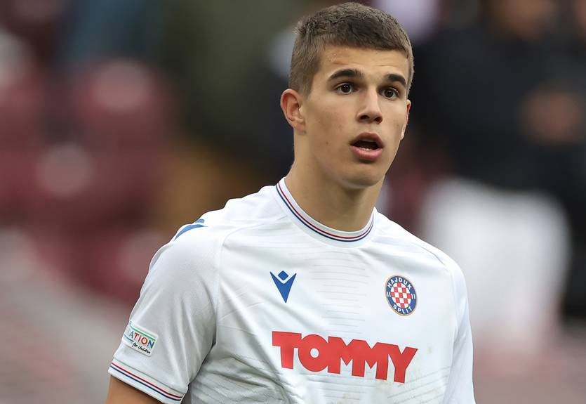 Тоттенгем близький до придбання 16-річного центрбека з Хорватії Тоттенгем близький до придбання 16-річного центрбека з Хорватії