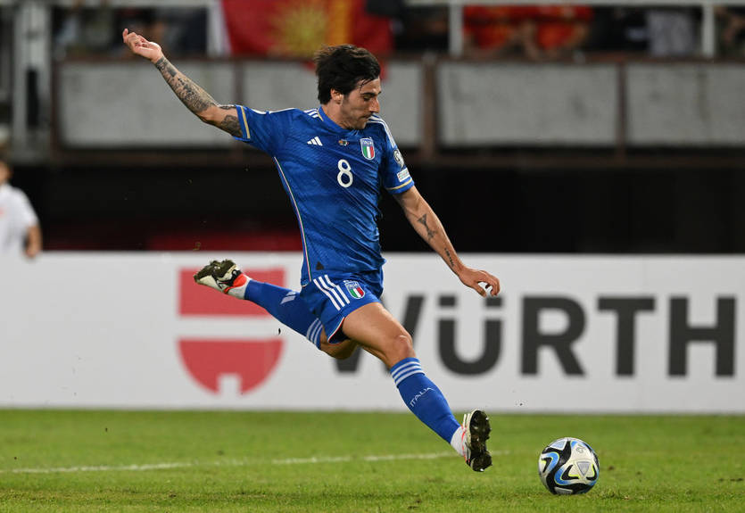 Полузащитник сборной Италии получил травму перед матчем с Украиной