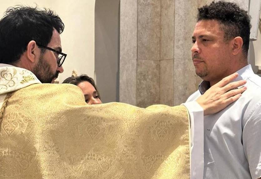 Никогда не поздно: чемпион мира и обладатель Золотого мяча крестился в 46 лет