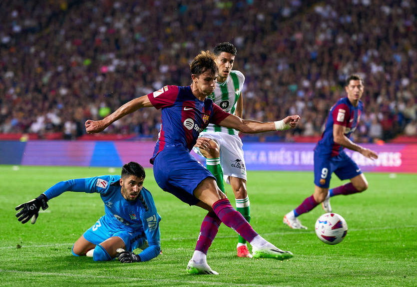 Голи Фелікса та Канселу допомогли Барселоні знищити Бетіс Голи Фелікса та Канселу допомогли Барселоні знищити Бетіс