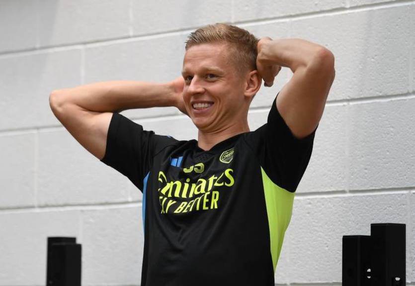 Арсенал хочет продлить контракт с Зинченко и еще двумя футболистами