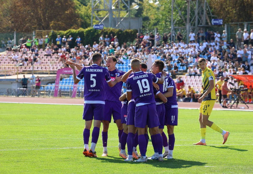 ЛНЗ в концовке матча с Рухом вырвал первую домашнюю победу в истории клуба в УПЛ
