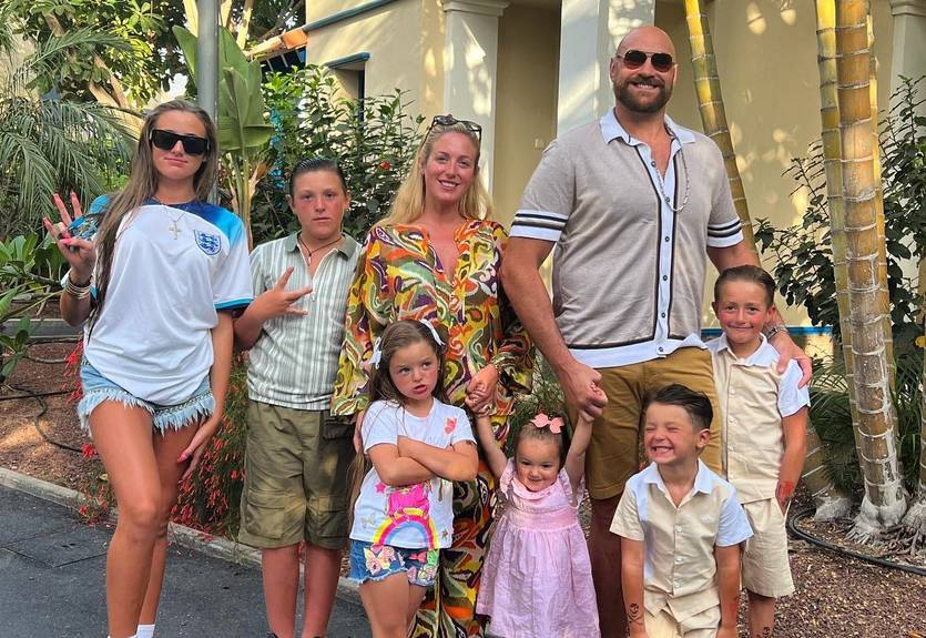 "Самое настоящее де**мо": Фьюри раскритиковал шоу от Netflix о своей семье "Самое настоящее де**мо": Фьюри раскритиковал шоу от Netflix о своей семье