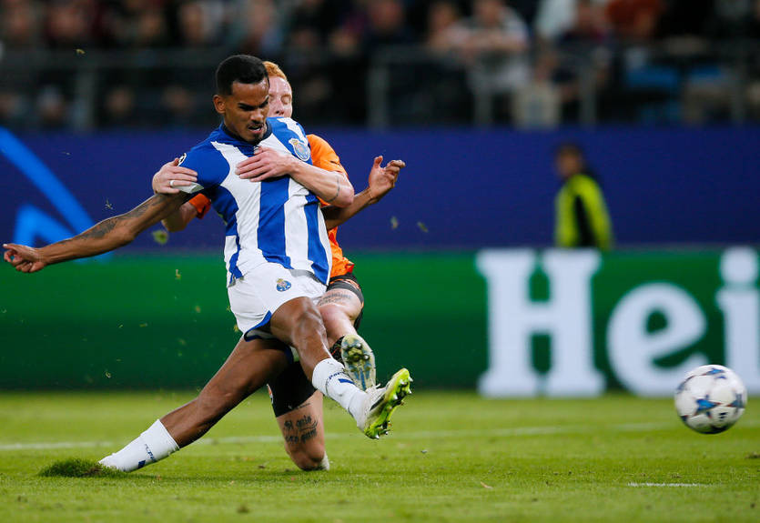 Шахтер - Порту 1:3 видео голов и обзор матча Шахтер - Порту 1:3 видео голов и обзор матча