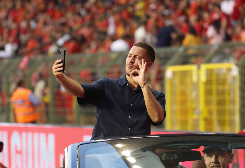 Азар может передумать завершать карьеру ради возвращения на родину Азар может передумать завершать карьеру ради возвращения на родину