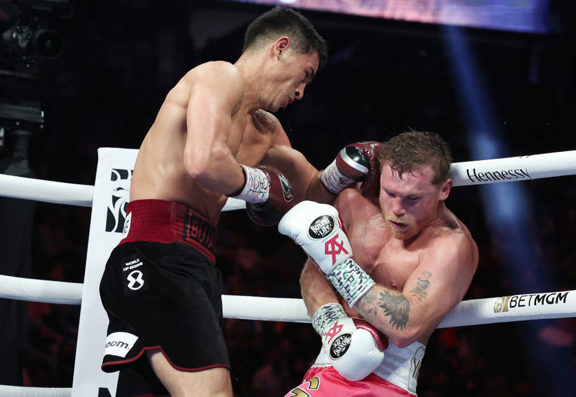 "Я не должен был проигрывать, ведь я лучше": Альварес не может смириться с поражением россиянину