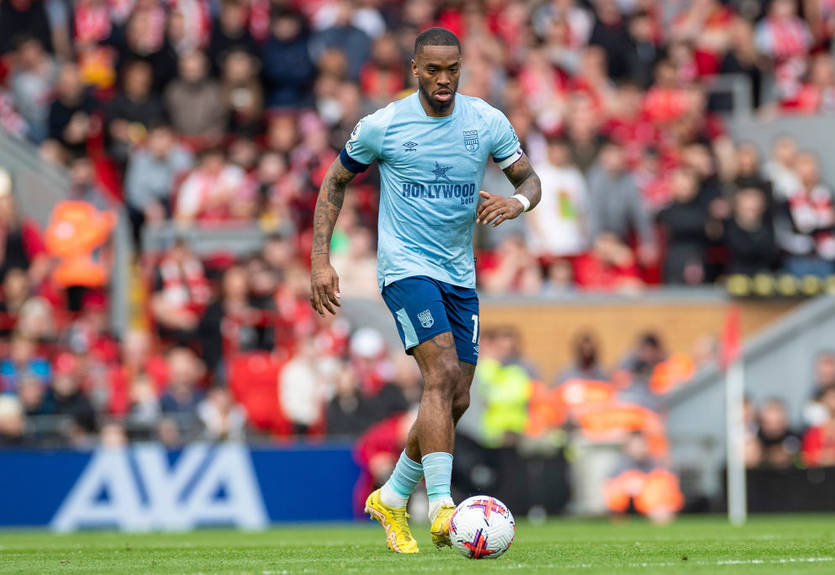 Арсенал постарается подписать скандального форварда Брентфорда