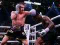 Альварес эффектно разобрался с Чарло в бою двух абсолютных чемпионов: видео лучших моментов