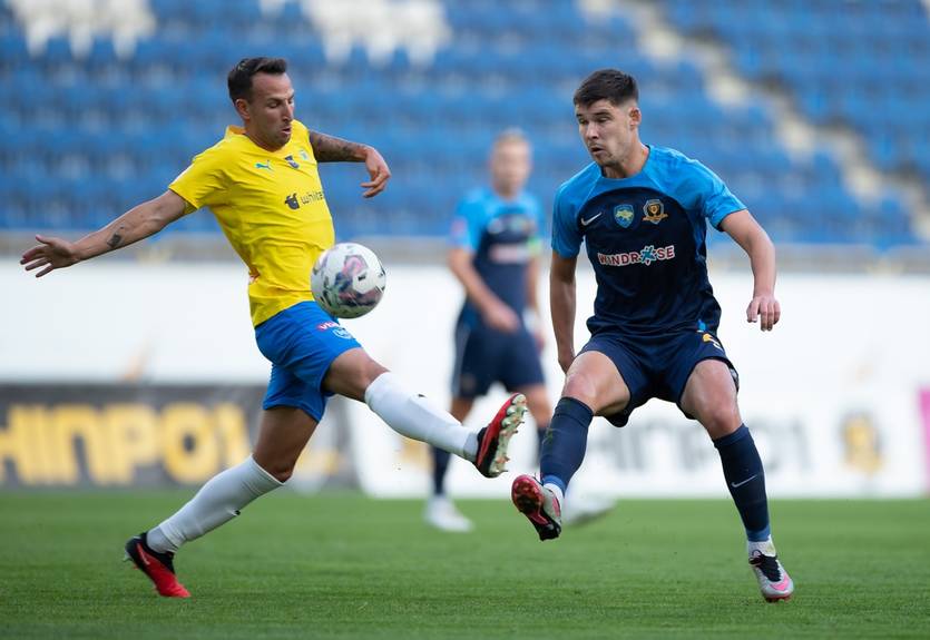 Днепр-1 в напряженной игре вырвал победу над Металлистом-1925