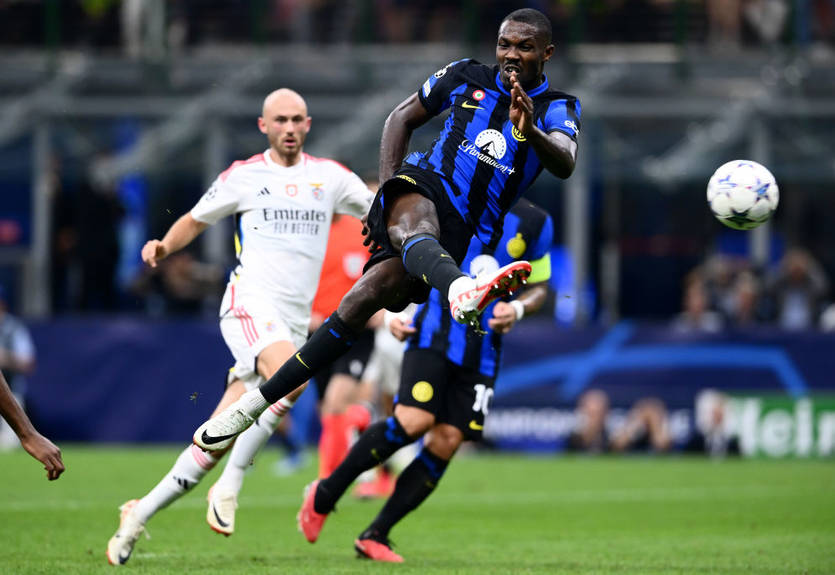 Толя не врятував: Бенфіка мінімально поступилася Інтеру в гостях