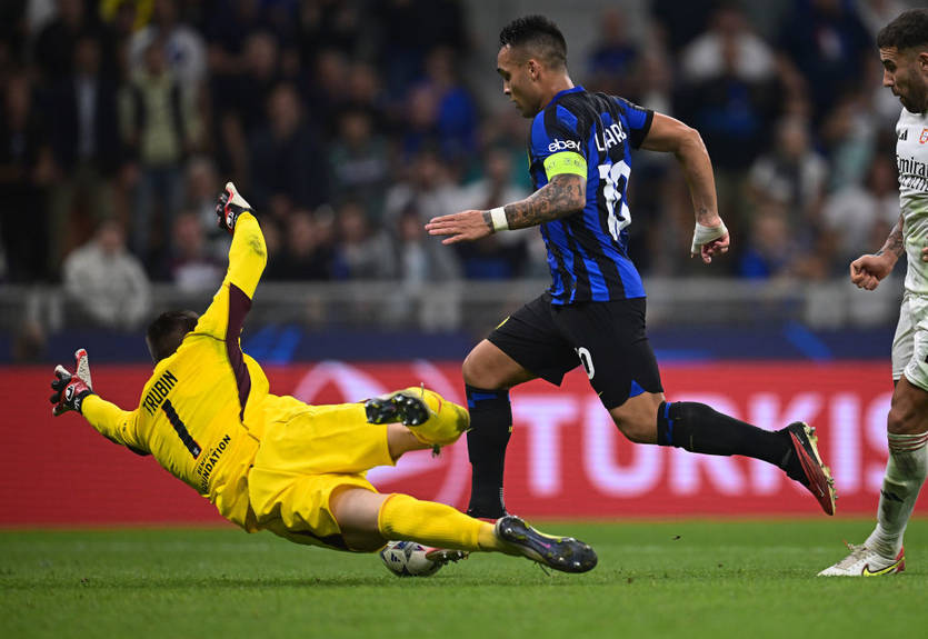 Интер - Бенфика 1:0 видео гола и лучших моментов матча Лиги чемпионов