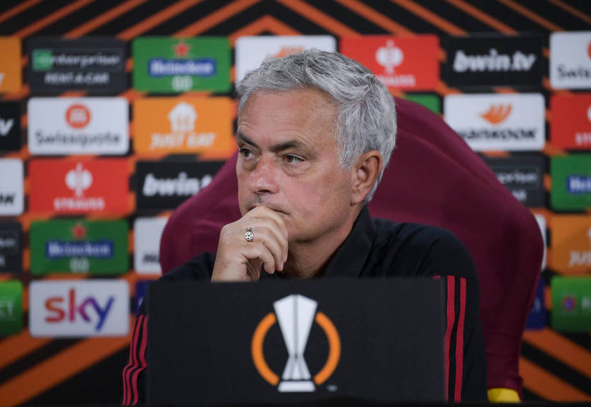 Рома може звільнити Моурінью у разі провалу у найближчому матчі