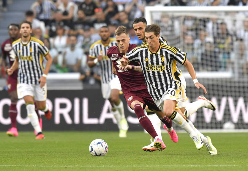 Ювентус стал победителем в туринском дерби