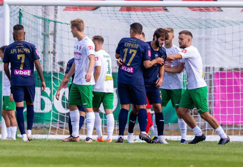 Металлист 1925 вдевятером и с полевым в воротах проиграл Оболони