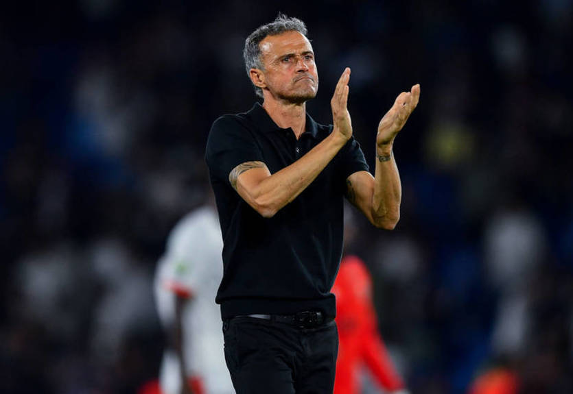 Журналист раскритиковал тренера ПСЖ за нежелание общаться с прессой (09.10.23) Журналист раскритиковал тренера ПСЖ за нежелание общаться с прессой (09.10.23)