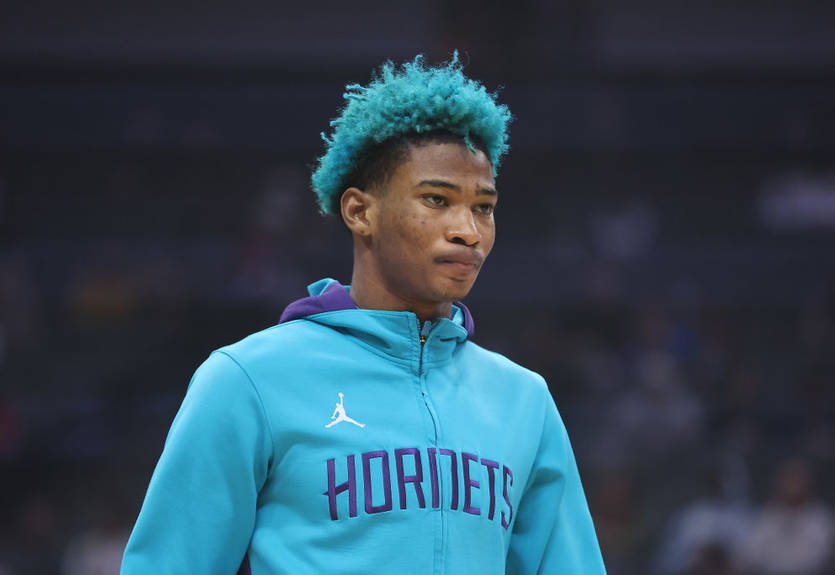 Шарлотт відрахував самопроголошеного "найвеличнішого гравця НБА" Шарлотт відрахував самопроголошеного "найвеличнішого гравця НБА"