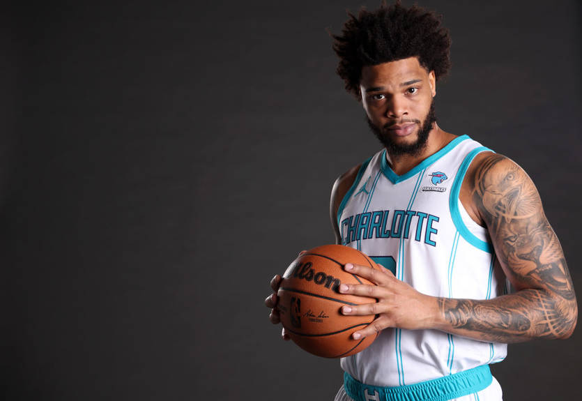 Проблемного форварда Шарлотт викликали до суду за черговий напад Проблемного форварда Шарлотт викликали до суду за черговий напад